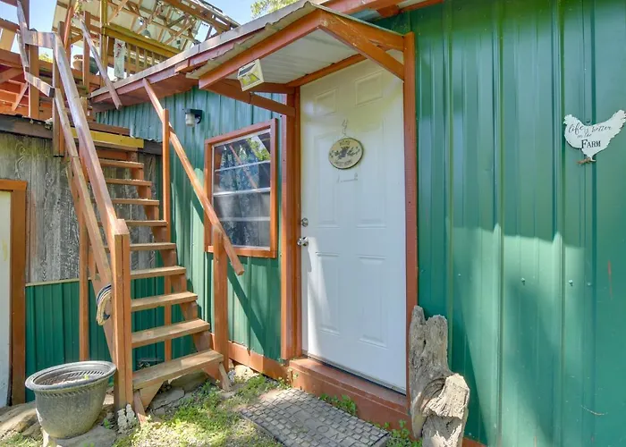 Serene Green Forest Hideaway W/ Spacious Yard